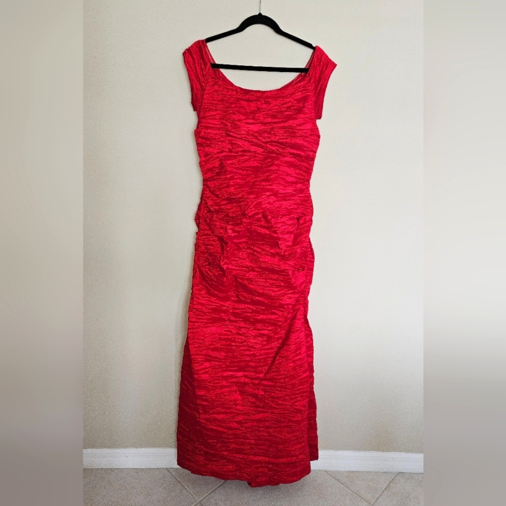 💃🏼 Alex Evenings Red Ruched Maxi Dress